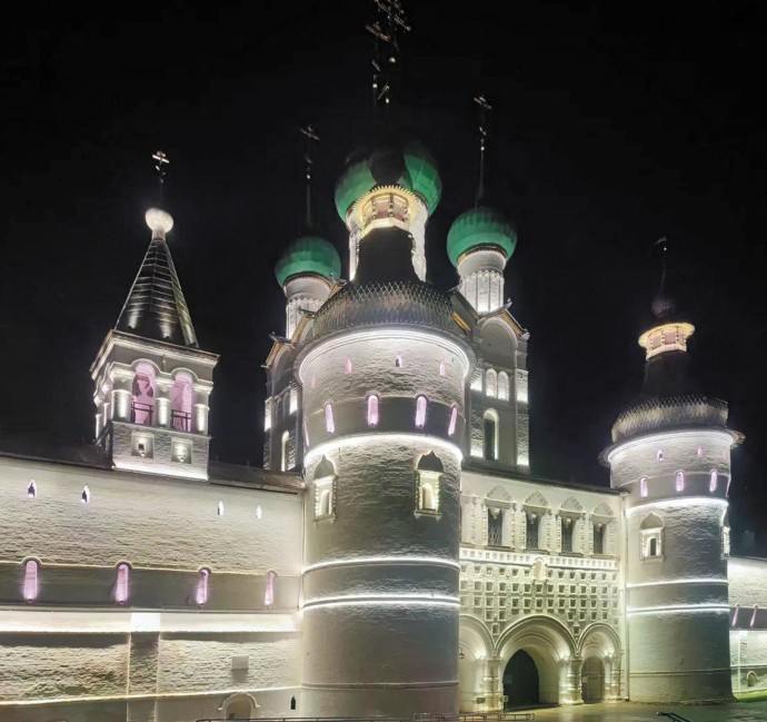 Световая симфония городов: в Ярославской области подвели итоги проекта архитектурной подсветки