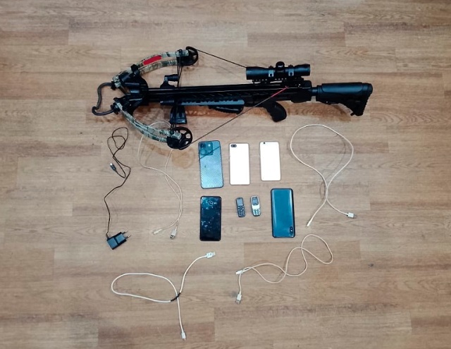 В мордовскую колонию "запрещенку" пытались запустить из арбалета