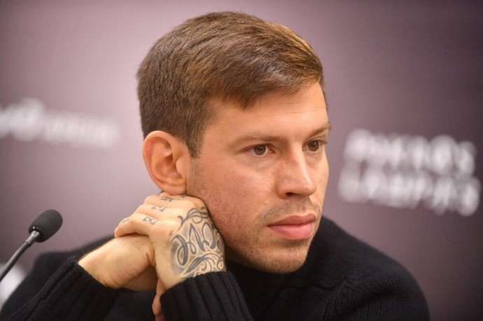 Стало известно, что грозит Смолову по уголовному делу за драку