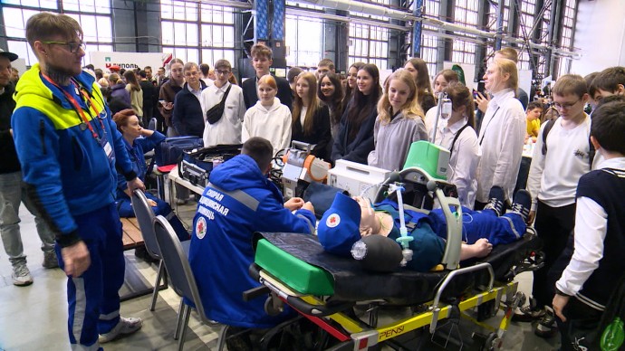 Старшеклассники Северной столицы примерили профессии космонавта, кондитера и инженера на форуме «Компетенции будущего» Старшеклассники Северной столицы примерили профессии космонавта, кондитера и инженера на форуме «Компетенции будущего»