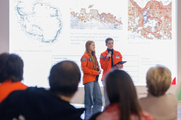 Столичные школьники рассказали о своих научных открытиях в Антарктиде на международном фестивале Столичные школьники рассказали о своих научных открытиях в Антарктиде на международном фестивале