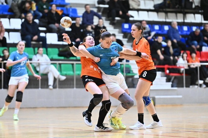 Новороссийские гандболистки разгромили соперниц в Уфе Новороссийские гандболистки разгромили соперниц в Уфе
