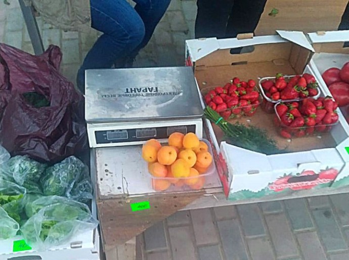 В Астрахани подешевели огурцы и появились абрикосы