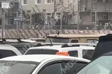 ТАСС: Пять человек пострадали при обрушении строительных лесов в Москве