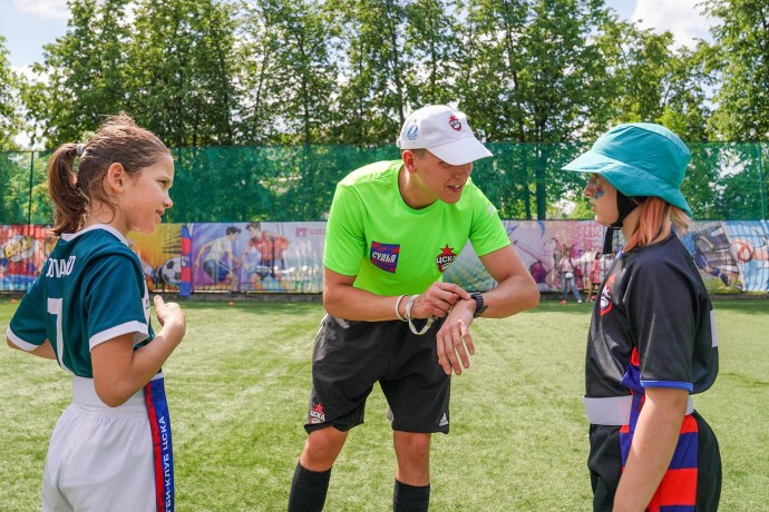 Более четырех тысяч детей из новых регионов приняли участие в масштабном проекте по тэг-регби Более четырех тысяч детей из новых регионов приняли участие в масштабном проекте по тэг-регби