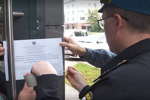 В Благовещенске приостановили работу кафе из-за серьезных нарушений