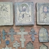 Коллекционер подарил сахалинскому музею старинные предметы чеховской эпохи