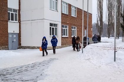 Названа возможная причина нападения подростка на российскую школу