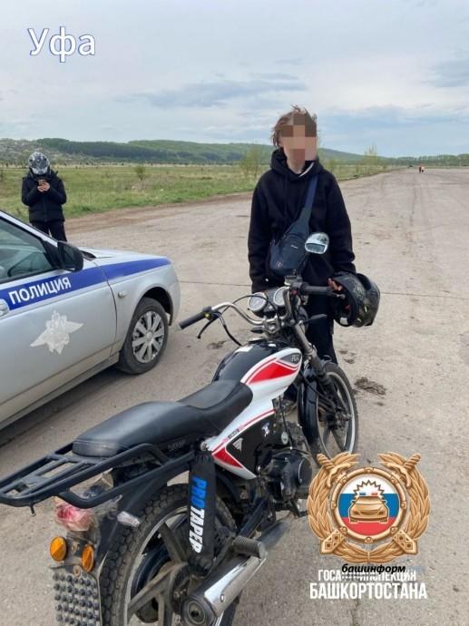 Под Уфой мальчик управлял мопедом без прав