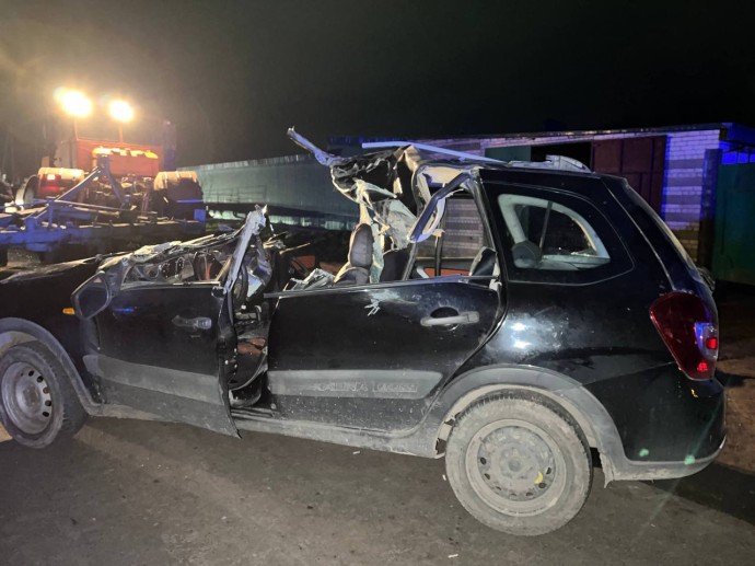 Смертельное ДТП в Пензенской области: машине срезало крышу тракторным плугом Смертельное ДТП в Пензенской области: машине срезало крышу тракторным плугом