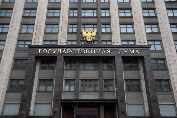 В Госдуму внесли на рассмотрение инициативу о запрете продажи сигарет на остановках