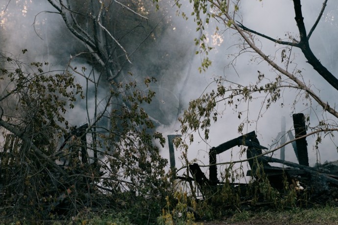 В пензенском СНТ Рассвет огонь уничтожил садовый дом В пензенском СНТ Рассвет огонь уничтожил садовый дом