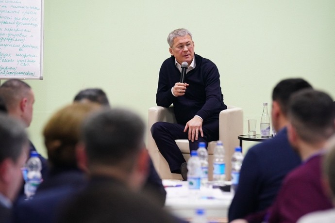 Радий Хабиров обсудил развитие городов и районов Башкирии с главами муниципалитетов