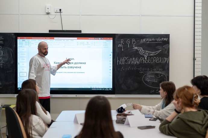 Столяры, электромонтеры, садовники: какие профессии осваивают столичные старшеклассники Столяры, электромонтеры, садовники: какие профессии осваивают столичные старшеклассники