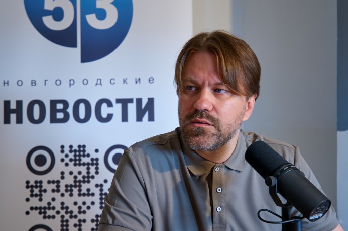 Подкаст «Город-университет»: Даниил Крапчунов о приемной кампании в Гуманитарный институт НовГУ