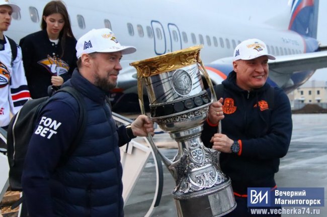 Стали известны шансы "Металлурга" выиграть Кубок Гагарина Стали известны шансы "Металлурга" выиграть Кубок Гагарина