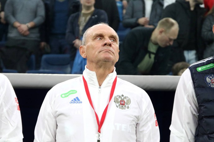 Кафанов ответил, кто из вратарей сыграет против Перу и Чили Кафанов ответил, кто из вратарей сыграет против Перу и Чили