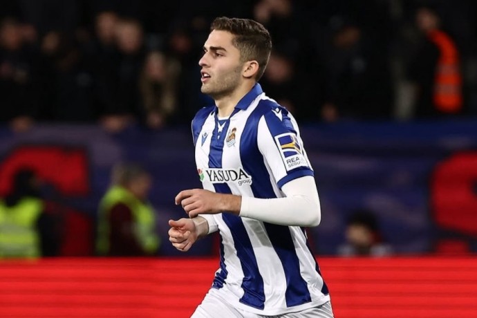 "Реал Сосьедад" с Захаряном проиграл "Жироне" из-за дубля украинца Цыганкова "Реал Сосьедад" с Захаряном проиграл "Жироне" из-за дубля украинца Цыганкова