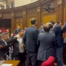 «Знай свою меру» — в парламенте Армении произошла драка