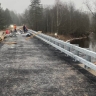 В Окуловском округе поэтапно ремонтируют ж/д мост через реку Перетна