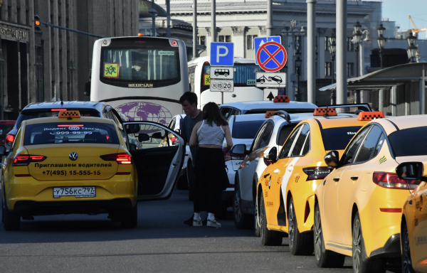 Парковка в Москве по случаю Дня России будет бесплатной