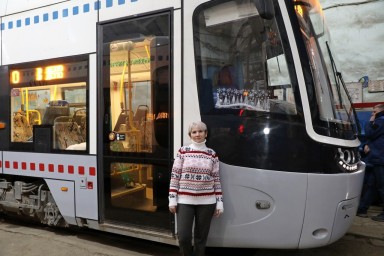 В Уфе начали ходить новогодние трамваи