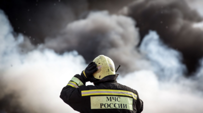 На Камчатке загорелся рыбокомбинат «Октябрьский»