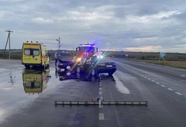 В Мордовии нетрезвый водитель «Дэу Нексиа» не пропустил «Мазду 6»
