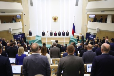 Сенаторы почтили минутой молчания память погибших при крушении Ан-24 в Тынде