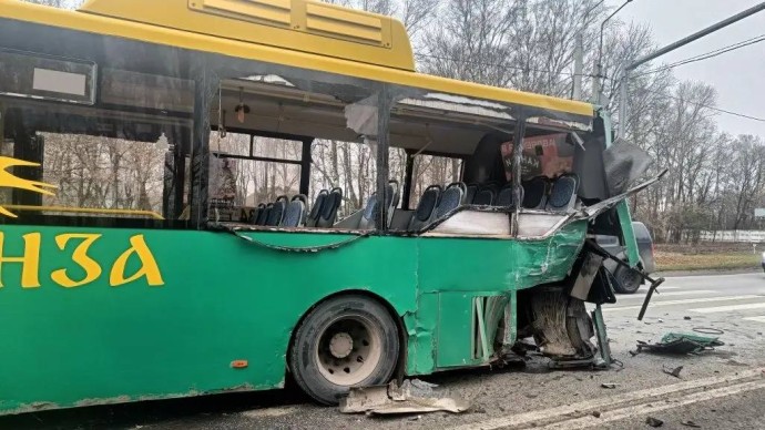 Прокуратура нашла нарушения у перевозчика после аварии с участием автобуса в Пензе Прокуратура нашла нарушения у перевозчика после аварии с участием автобуса в Пензе