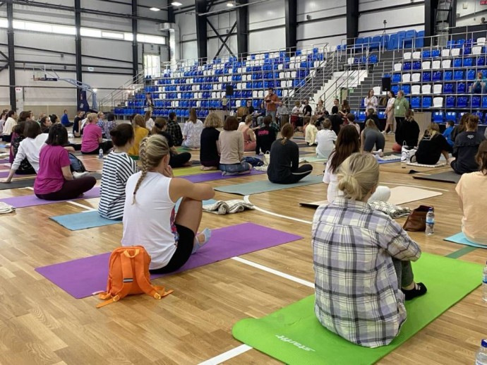 В Перми пройдет благотворительный йога-марафон в поддержку детей с тяжелыми заболеваниями