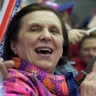 Мать Овечкина провела символическое вбрасывание перед матчем "Динамо"