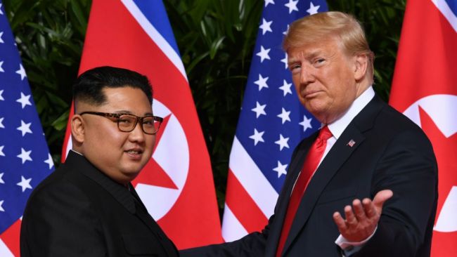 Ливитт рассказала, что стало с письмом Трампа Ким Чен Ыну