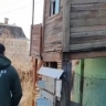 Семья с инвалидом живёт в заплесневелом полуподвале без удобств