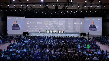 Медведев: украинские власти не вправе подписывать международные договоры