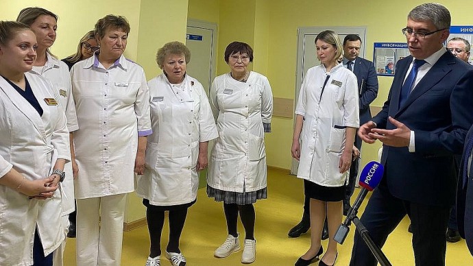 Дмитрий Миляев поздравил работников здравоохранения