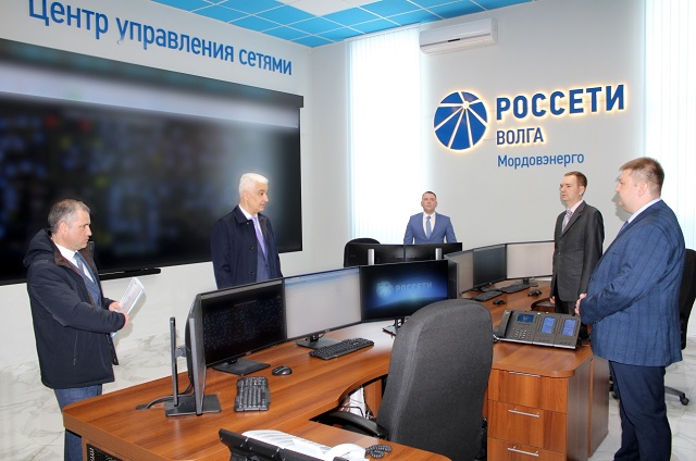 Генеральный директор ПАО «Россети Волга» Александр Гаврилов посетил модернизированный Центр управления сетями Мордовии