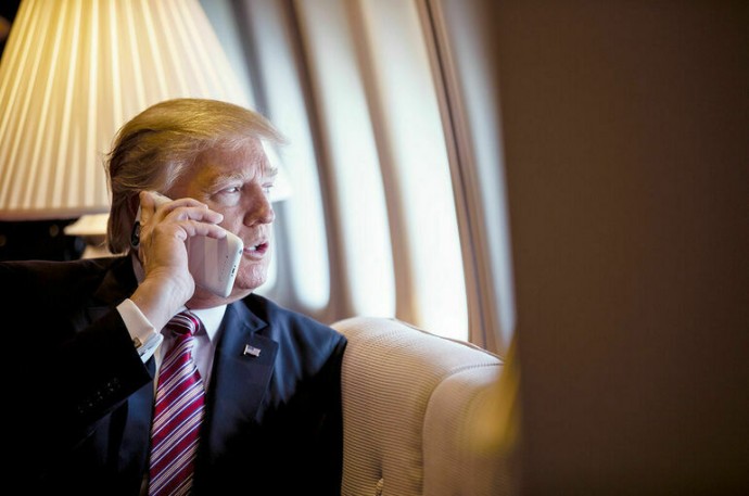 Трамп 19 мая намерен обсудить по телефону с Путиным ситуацию на Украине