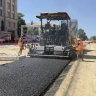 В Благовещенске на Октябрьской начали укладывать асфальт