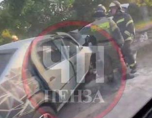 Страшное ДТП на улице Нейтральной в Пензе: машина вспыхнула после столкновения