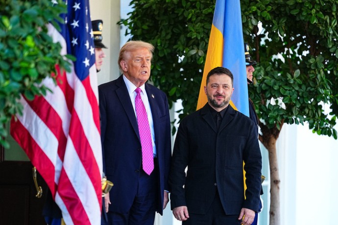 Эксперт по жестам: Зеленский демонстрировал подобострастие к Трампу