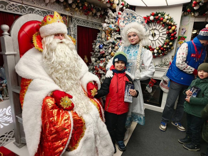 Дети погибших участников СВО посетили поезд Деда Мороза в Ярославле Дети погибших участников СВО посетили поезд Деда Мороза в Ярославле