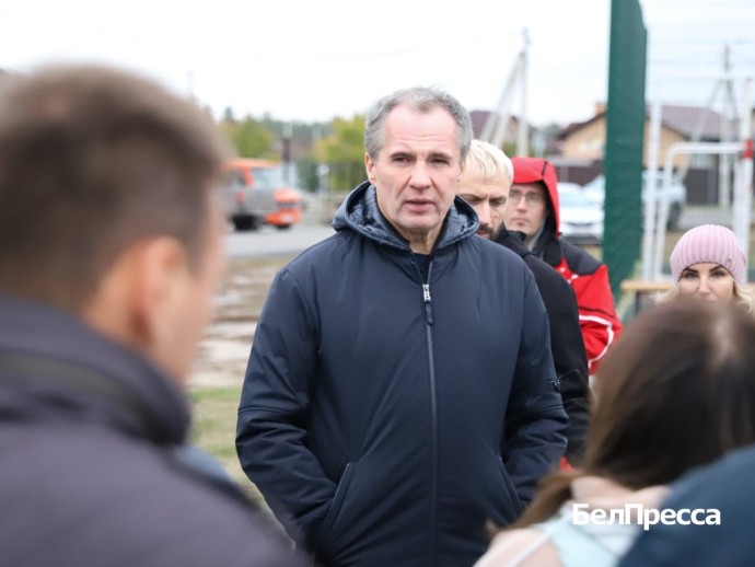 «Мои обещания выполнены»: Гладков встретился с жителями микрорайонов ИЖС в Старом Осколе «Мои обещания выполнены»: Гладков встретился с жителями микрорайонов ИЖС в Старом Осколе