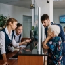 В Кирове сотрудники банка спасли пенсионерку от потери квартиры и 4 миллионов рублей