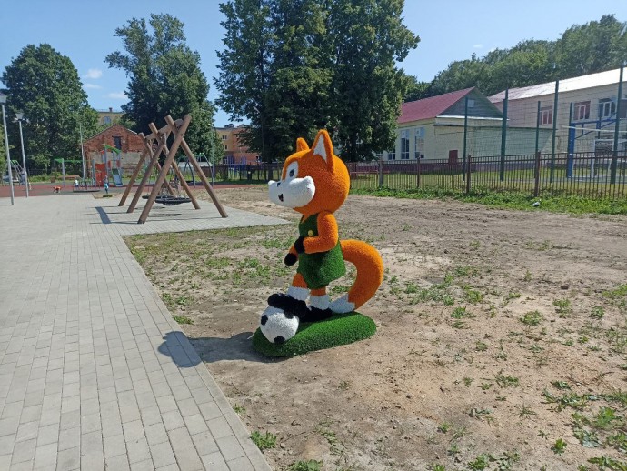 В округе Ярославской области проверили благоустройство социально значимых объектов