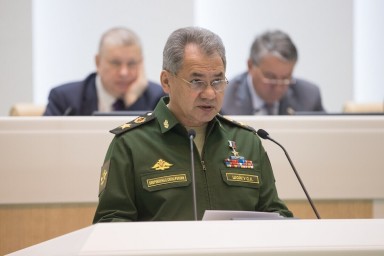 Шойгу: НАТО c Евросоюзом ведут программы по приготовлению к прямому конфликту с РФ