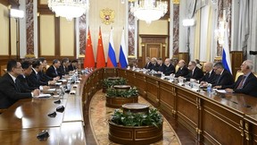 Беседа Михаила Мишустина с Премьером Государственного совета КНР Ли Цяном Беседа Михаила Мишустина с Премьером Государственного совета КНР Ли Цяном