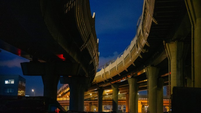 Северный участок ЗСД закроют на ночь для эвакуации аварийного грузовика