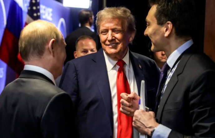 Законодатели-республиканцы с оптимизмом оценивают встречу Трампа и Путина, демократы подвергают критике
