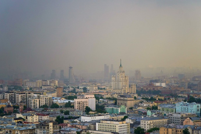 Москвичей призвали быть внимательными во время сильной непогоды 8 июня